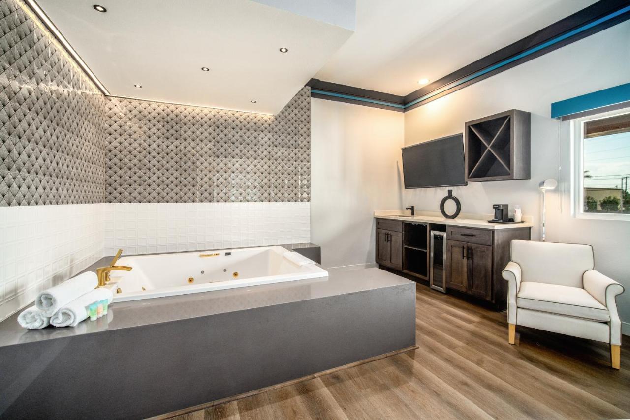 Aspire Inn Studios & Spas Bellflower Ngoại thất bức ảnh
